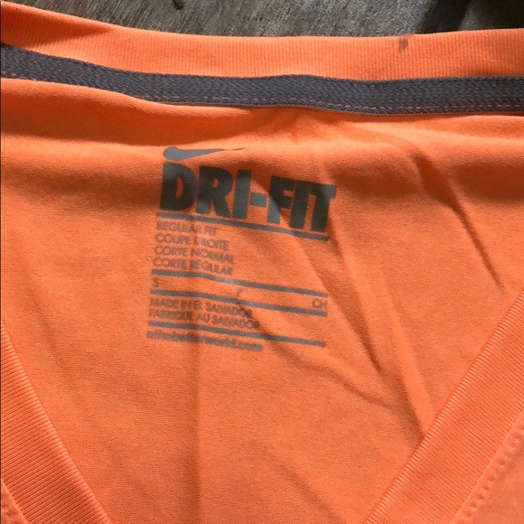 Nike dry fit long sleeve tee - Picture 3 of 3